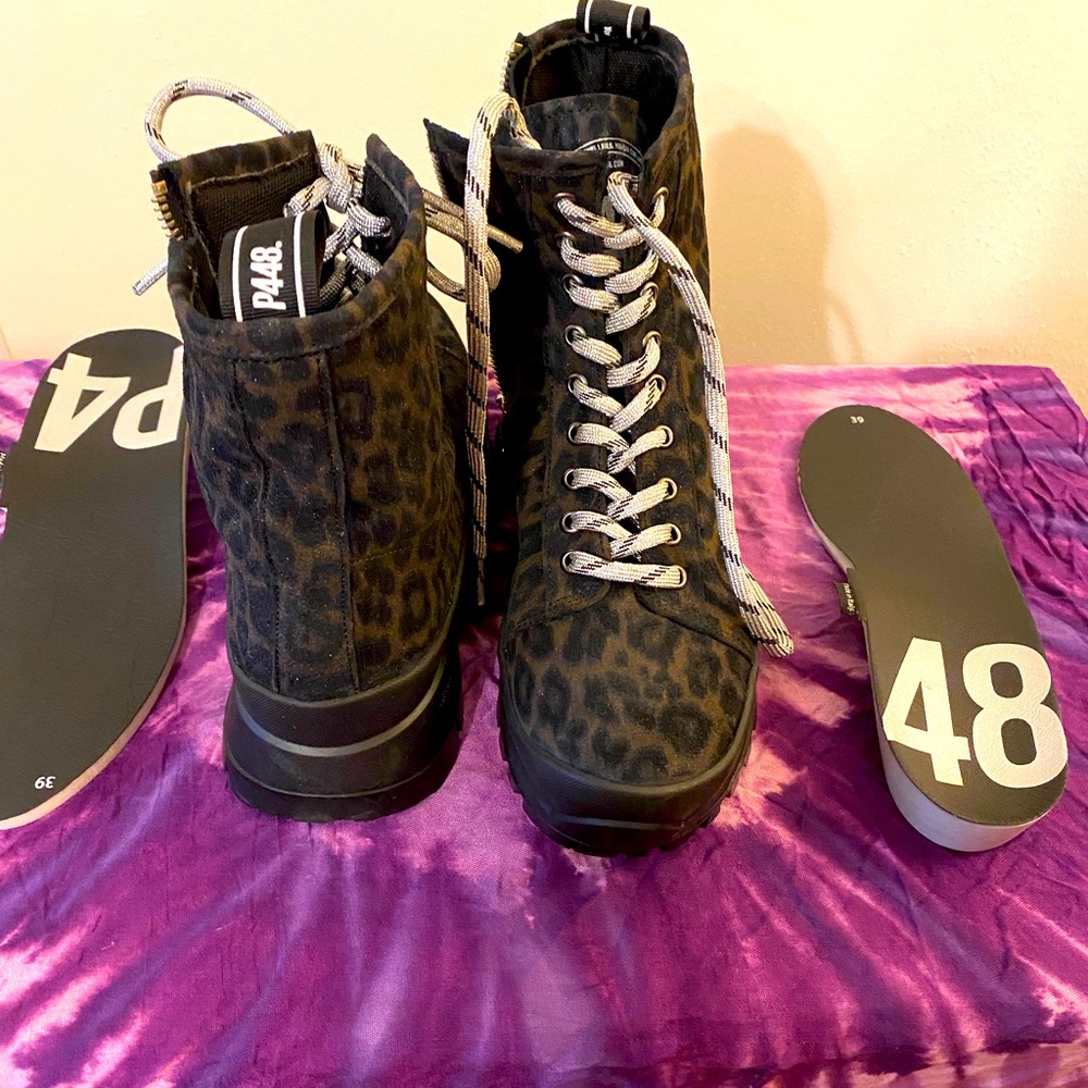 P448
Leopard Denise Boot
